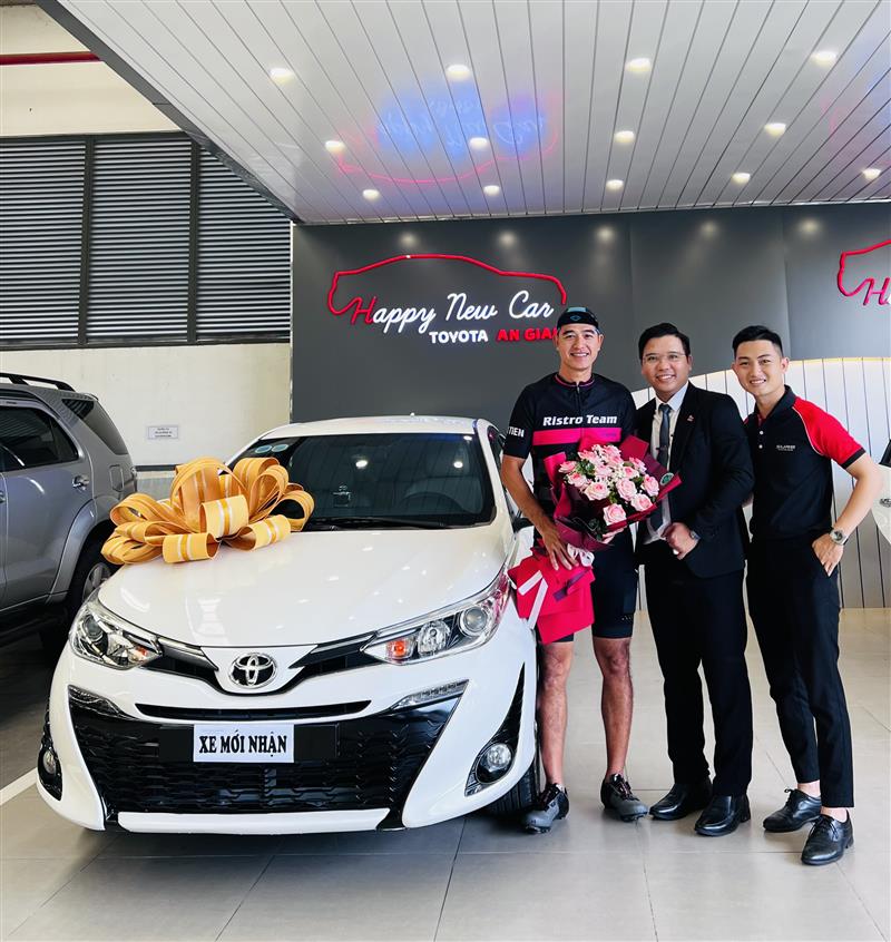 Bàn giao xe Anh Nhựt_ Châu Phú_Yaris cross 2018